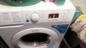 Стиральная машина Indesin при запуске стирки начинают мигать все индикаторы. В чем причина?