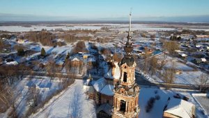 Разрушенная церковь в Курбе