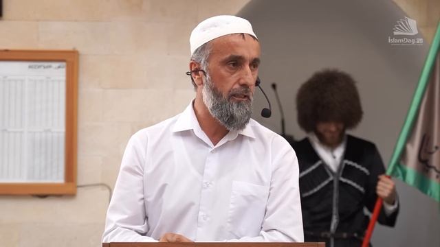 Сотни дагестанцев на зиярате шейха Мухаммада Ярагского смотреть онлайн