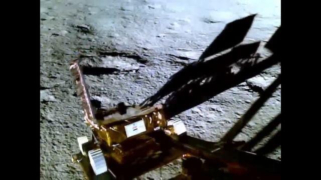 Chandrayaan-3. Ровер "Прагьян" спускается на поверхность Луны. Первые кадры смотреть онлайн
