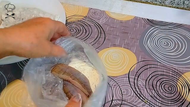 ЖАРЕНЫЙ РЕЧНОЙ ОКУНЬ С ХРУСТЯЩЕЙ КОРОЧКОЙ Просто и очень вкусно смотреть онлайн