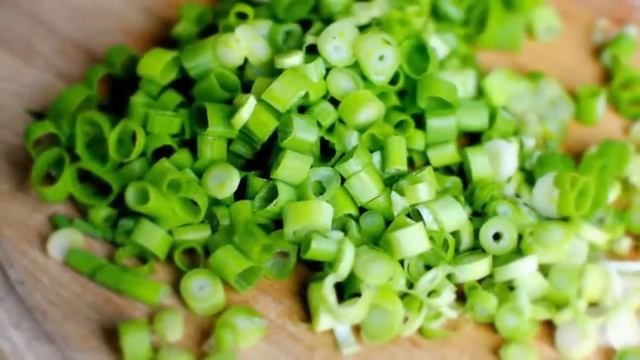 "Весеннее настроение" вкусный салат без майонеза. смотреть онлайн