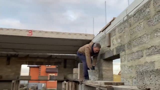 Установка плит перекрытия на армопояс (1) 2022 смотреть онлайн