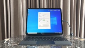 UTM running Windows 10 on an M1 iPad Pro (virtualized at full speed)