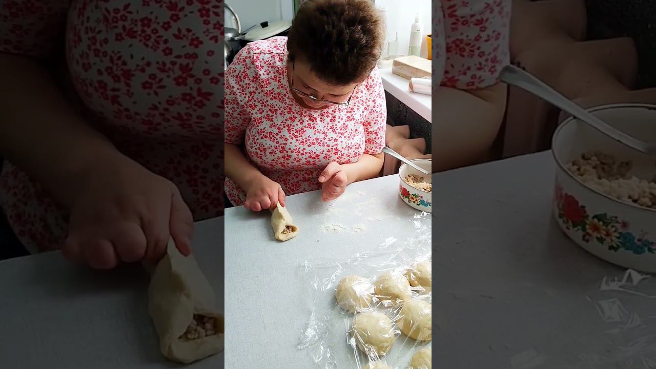Леплю пирожки #shorts #пирожки смотреть онлайн