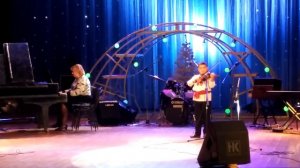 Ребенок 9 лет играет на скрипке Тремоло К.Бом