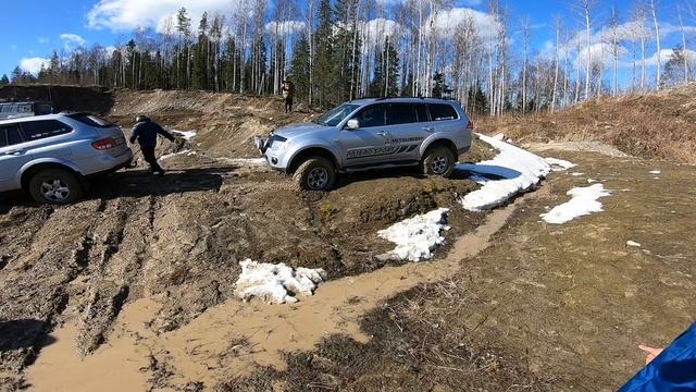 Pajero 4 & 1, Pajero sport 1&2, Grand Cherokee, Patrol, SsangYong Kyron. Затопили салон у Кайрона ( смотреть онлайн
