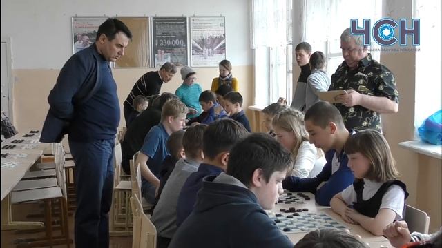 Турнир по шашкам на призы газеты "Южноуралец" среди школьных команд: 2 тур смотреть онлайн