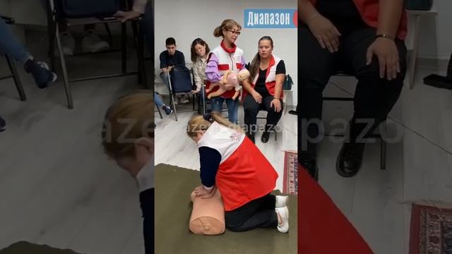 Как спасти человека, если у него остановилось сердце, нет дыхания? смотреть онлайн