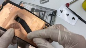 Galaxy S10 plus 5G ремонт полный разбор, снять дисплей, аккумулятор.