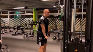 Разгибание рук с канатом на трицепс — техника выполнения упражнения