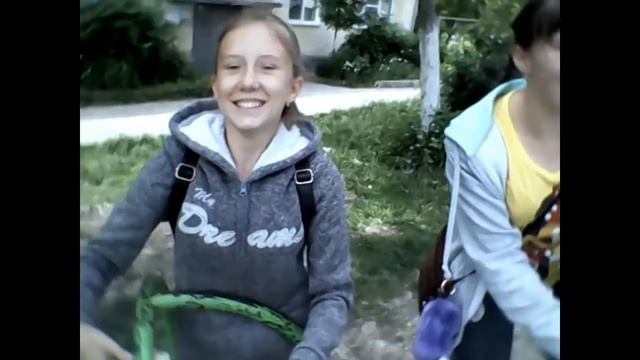 Неделя влогов День 1 Я вожатая в лагере смотреть онлайн