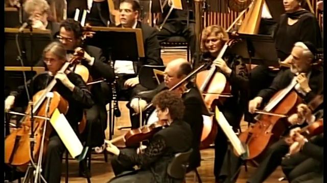 שרים נורית הירש - מופע עם הפילהרמונית בהיכל התרבות תל אביב смотреть онлайн