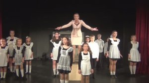 Фрагмент спектакля "Квартира 44"
по произведениям Агнии Барто и Даниила Хармса
сезон 2019
6+