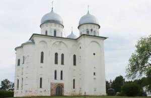 Новгородские Свято-Юрьев монастырь и музей Витославлицы