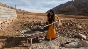 daral : Shadmehr and his mother: the challenge of building a house 2023