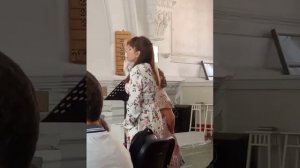 "Любит Спаситель этих и тех, а нас, детишек, больше всех". Милая детская христианская песенка.