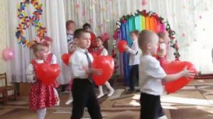 Танец с сердечками для мам
