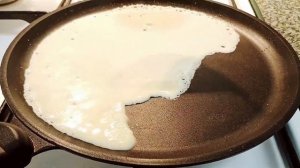 Простой рецепт как приготовить БЛИНЧИКИ на крахмале - тонкие, с дырочками и очень вкусные/ БЕЗ МУКИ