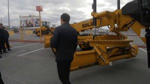 грейдер SDLG 9220 AWD
