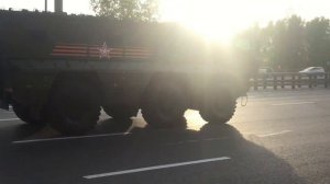 Военная техника уходит из Москвы после Парада Победы