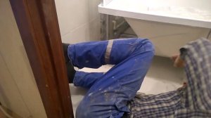 Сборка душевой кабины в маленьком помещении