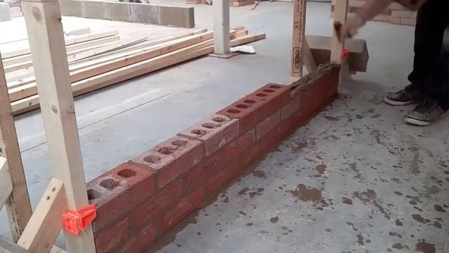 Constructing a half brick wall easily using timber profiles смотреть онлайн