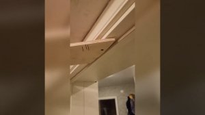 Как ЛЕГКО и БЫСТРО врезать торцевой шпингалет не снимая дверь с петель, ЛАЙФХАК!!!