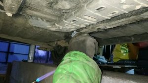 Самодельные заглушки в днище авто. самый простой способ.