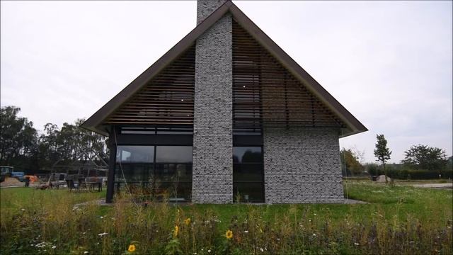 Two triangles with the wooden 148-W louver смотреть онлайн