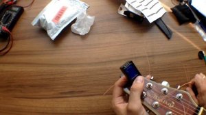 Тюнер для настройки гитары из китая. Good Master