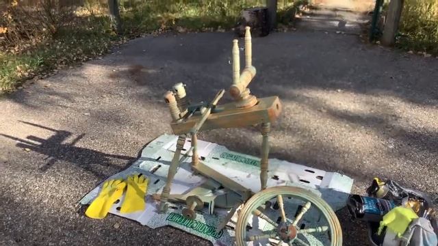 Снимаю краску и лак с прялки смотреть онлайн