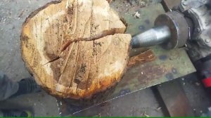 Дровокол "Морковка" в работе