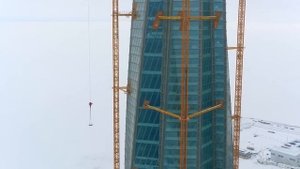 КАК СТРОЯТ БАШЕННЫЕ КРАНЫ