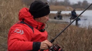 Наловили карасей на фидер в начале зимы. Классная рыбалка!