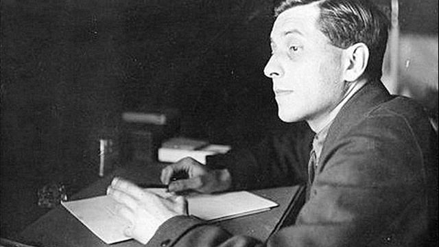 Михаил Зощенко читает фельетон "Расписка".(запись 30-х годов) смотреть онлайн