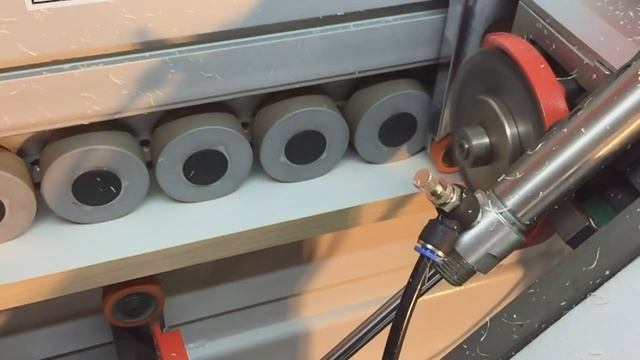 Автоматический кромкооблицовочный станок FORMA RFX-360 смотреть онлайн