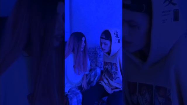 Ученик по обмену. Сэм и Скай. Клип. Боль Сэма. @lia.steffii @allen.duel1. смотреть онлайн