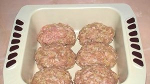 Диетические котлеты в духовке