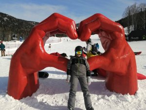 Трюки. Горные лыжи. Путь юного спортсмена от первого раза на лыжах до 360 с трамплина в сноу-парке