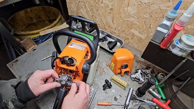 Pt1 STIHL MS 250 NEEDS ATTENTION смотреть онлайн