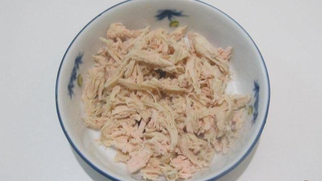Салат из курицы и грибов