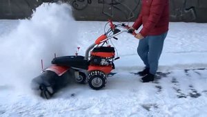 Подметальная машина Hecht 8101S.