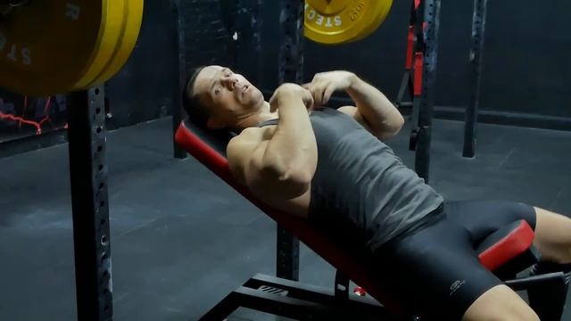 Жим штанги на наклонной скамье лучше, чем на горизонтальной! Разбор Шреддера смотреть онлайн