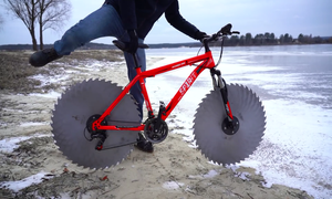 Эпическая езда на велосипеде по льду