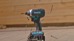Аккумуляторный Шуруповерт Makita DTD152Z