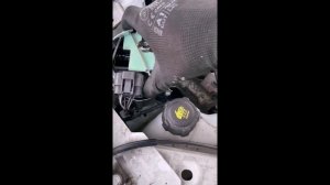 Renault Kadjar 1.5 DCI Diesel Fuel Filter Replacement