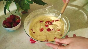 Кексы с клубникой | Бисквитные кексы с клубникой | Выпечка со свежей клубникой