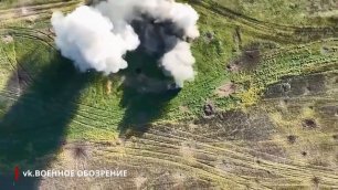 🔥 | ⚔ | Подрыв бронеавтомобиля HMMWV украинской армии на мине где-то в зоне проведения СВО.