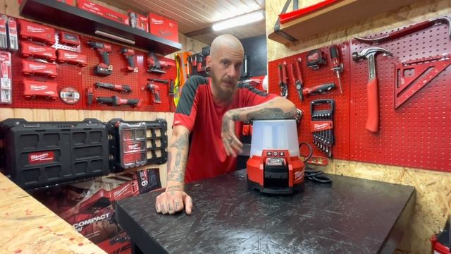 Milwaukee M18 oneslsp områdelampe смотреть онлайн